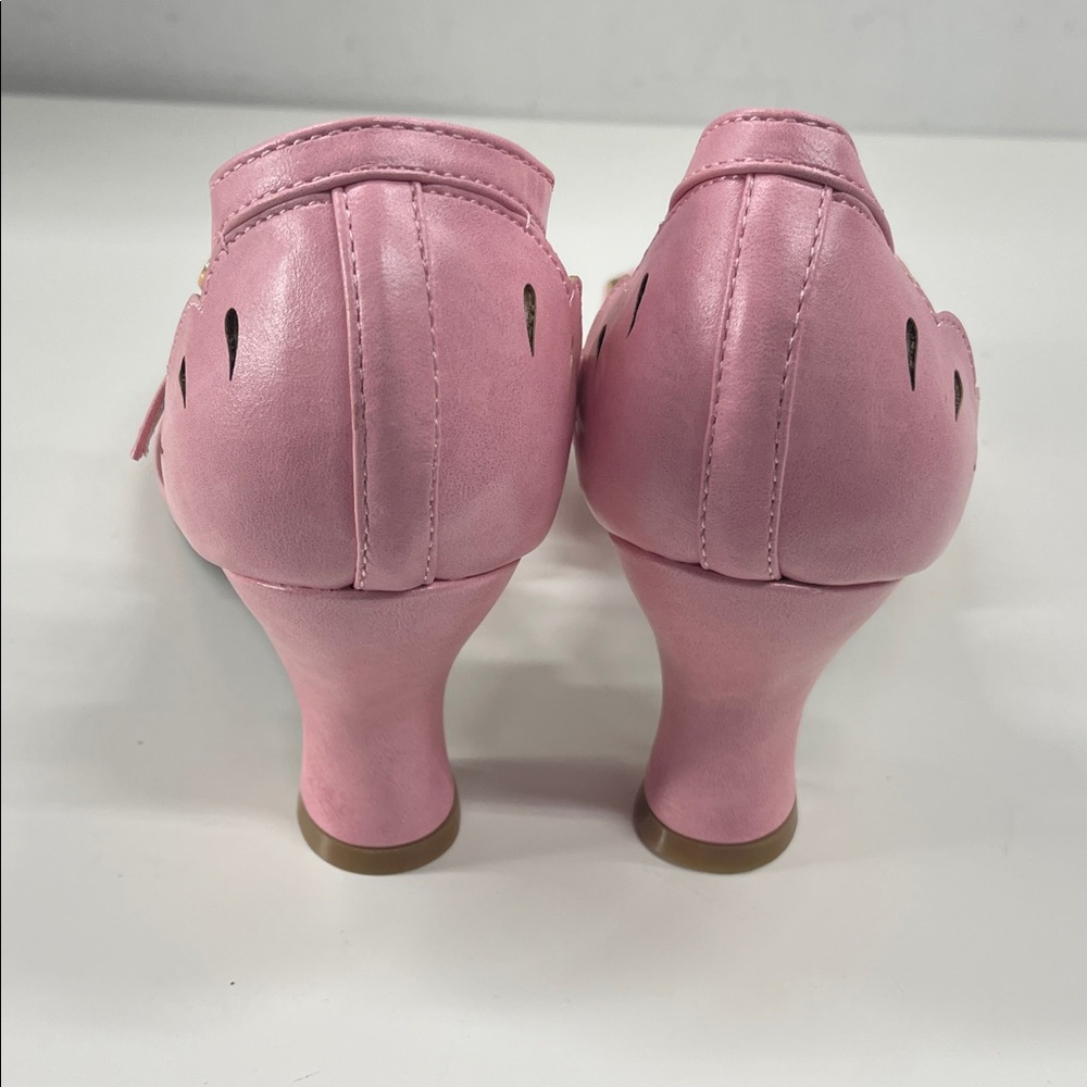 Chic Pink Cutout Heels - Picture 4 of 9